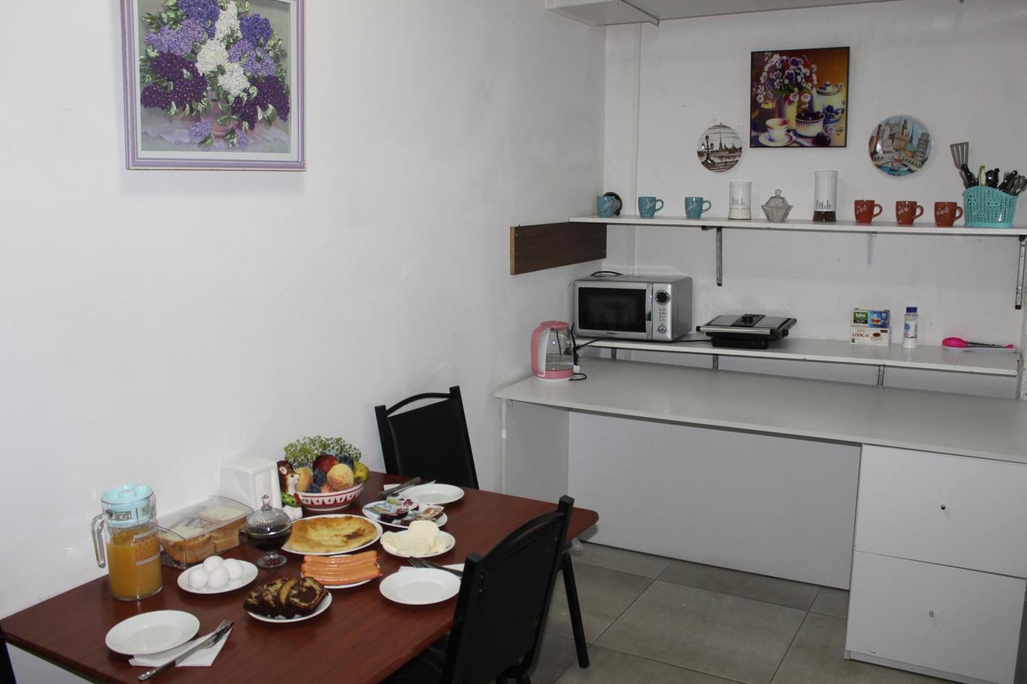 Hostel Near The Square Tbilisi Buitenkant foto