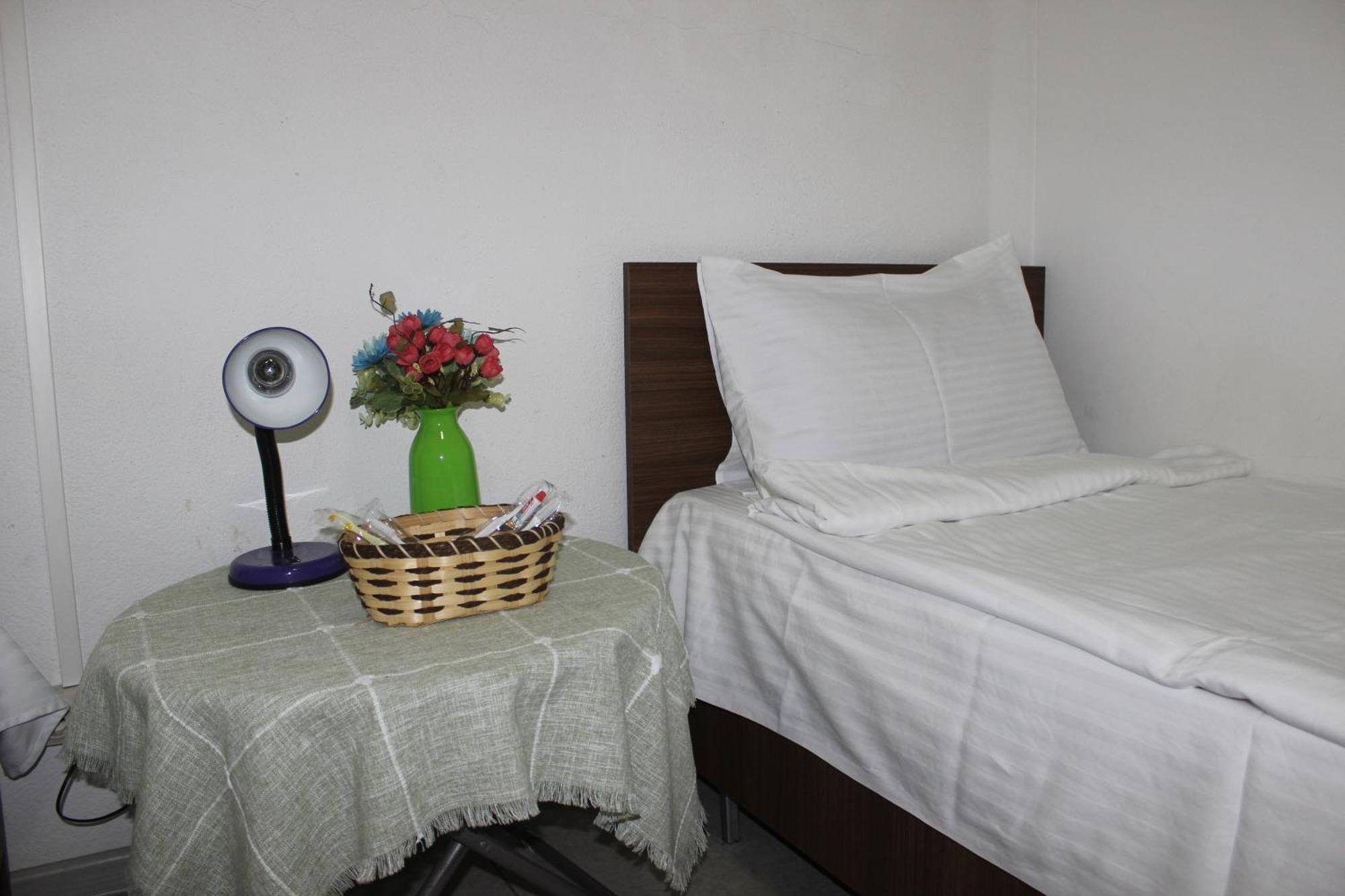 Hostel Near The Square Tbilisi Buitenkant foto