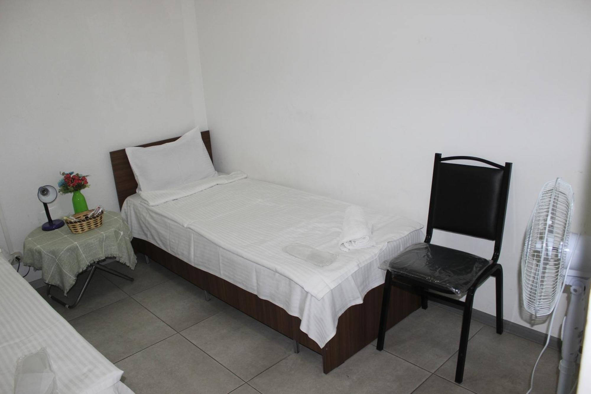 Hostel Near The Square Tbilisi Buitenkant foto